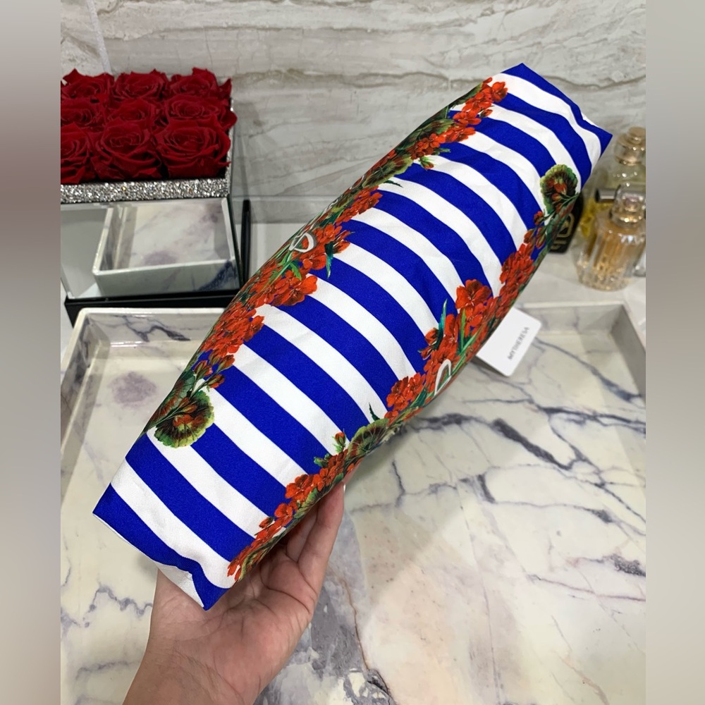 ❌SOLD❌Authentic Dolce & Gabbana Portofino Printed Shoulder Bag. - Picture 10 of 17